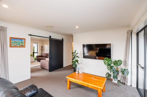 Photo of property in 18 Robbie Lane, Ashhurst, Palmerston North, 4470