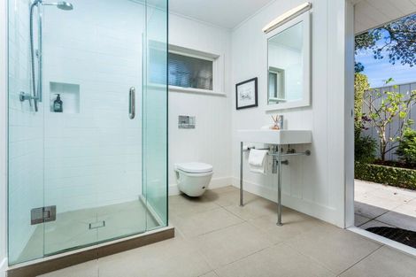 Photo of property in 24 Hamana Street, Narrow Neck, Auckland, 0622