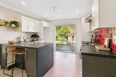 Photo of property in 9 Allen Terrace, Tawa, Wellington, 5028