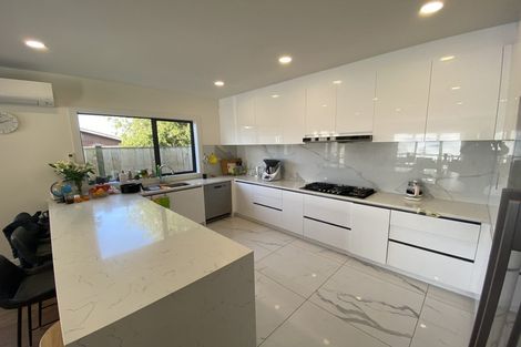 Photo of property in 4a Priestley Drive, Bucklands Beach, Auckland, 2014