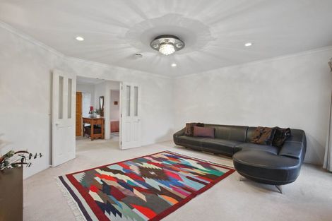 Photo of property in 8 Yarlside Place, Northpark, Auckland, 2013