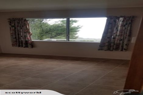 Photo of property in 4f2 Glanmire Road, Newlands, Wellington, 6037