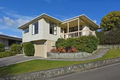 Photo of property in 13 Pioneer Grove, Silverstream, Upper Hutt, 5019