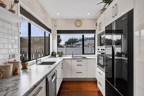 Photo of property in 7 Princes Street, Hawera, 4610