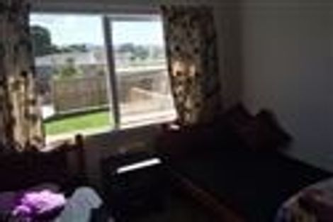 Photo of property in 10 Kaikoura Street, Henderson, Auckland, 0612