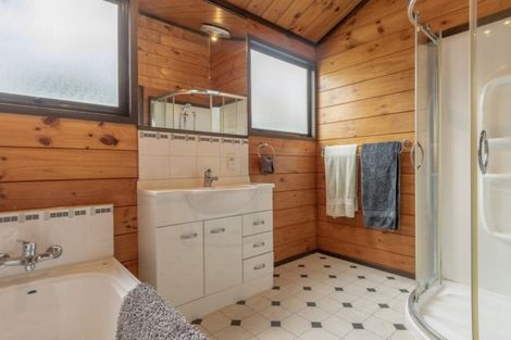 Photo of property in 11 Keam Way, Welcome Bay, Tauranga, 3112