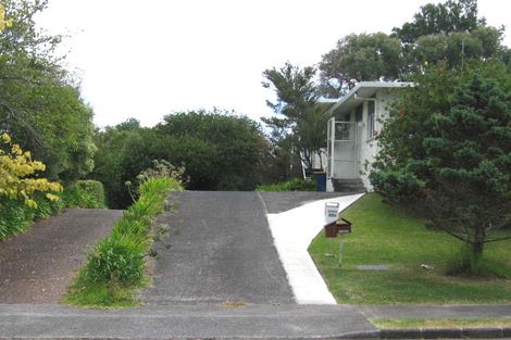 Photo of property in 2/39 Park Hill Road, Birkenhead, Auckland, 0626