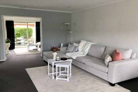 Photo of property in 3 Reeves Road, Rangiora, 7400