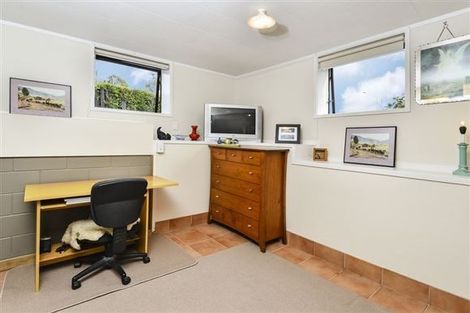 Photo of property in 26 Lyttelton Avenue, Forrest Hill, Auckland, 0620