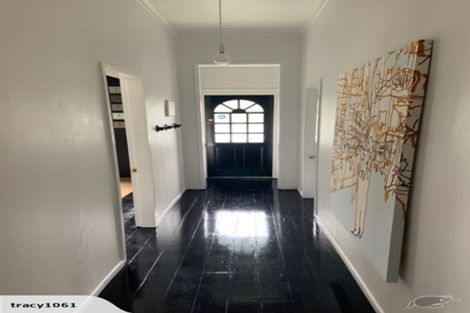 Photo of property in 49 Rolleston Street, Mount Cook, Wellington, 6021