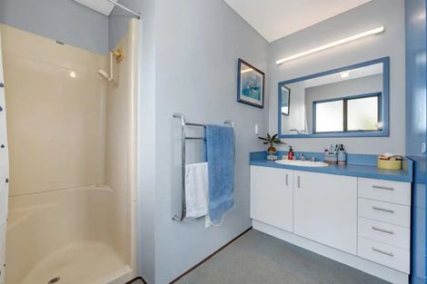 Photo of property in 25 Sandgate Avenue, Botany Downs, Auckland, 2010