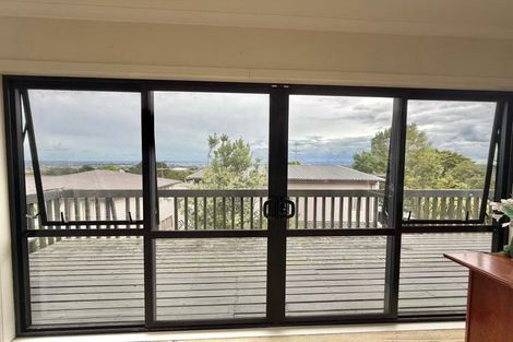 Photo of property in 121 Redoubt Road, Goodwood Heights, Auckland, 2105
