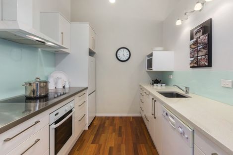 Photo of property in 101-u2 Mana Esplanade, Paremata, Porirua, 5026