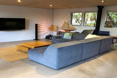 Photo of property in 9 City View Terrace, Birkenhead, Auckland, 0626