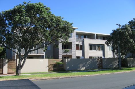 Photo of property in Bay Palms Apartments, 2/30f Bute Road, Browns Bay, Auckland, 0630