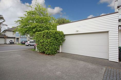 Photo of property in 15 The Track, Takanini, 2112