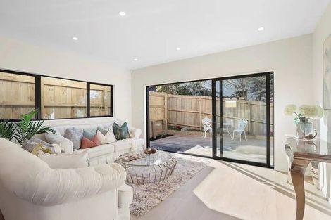 Photo of property in 29b West Harbour Drive, West Harbour, Auckland, 0618