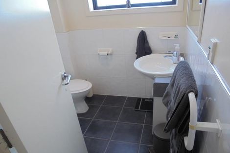 Photo of property in 2/240 The Terrace, Wellington Central, Wellington, 6011