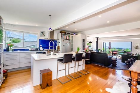 Photo of property in 11 Kotare Street, Waikanae, 5036