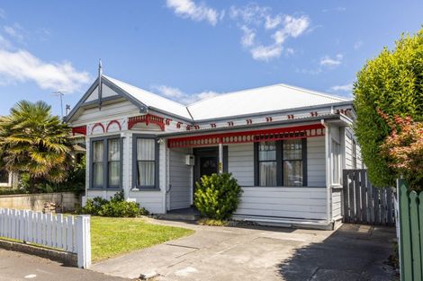 Photo of property in 65 Wellesley Road, Napier South, Napier, 4110