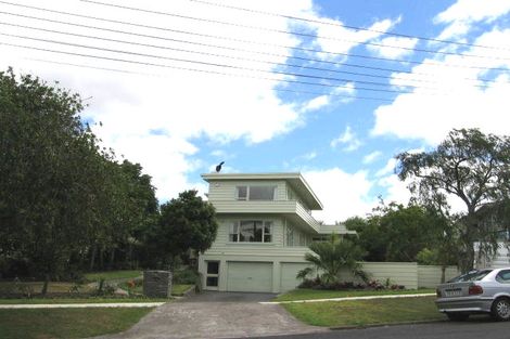 Photo of property in 12 Rangitoto Terrace, Milford, Auckland, 0620