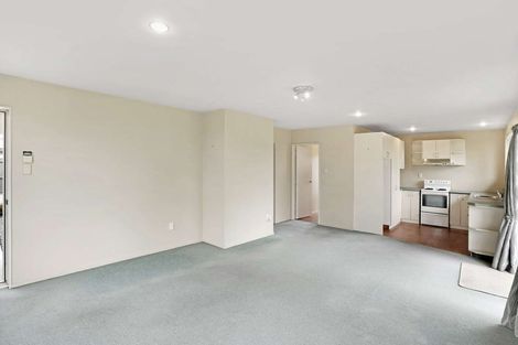 Photo of property in 8 Thistledown Place, Woolston, Christchurch, 8062