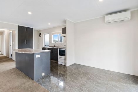 Photo of property in 17 Hindmarsh Street, Henderson, Auckland, 0612