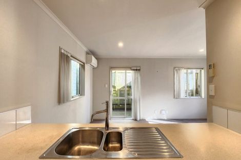 Photo of property in 16u6 Black Rock Road, Newlands, Wellington, 6037