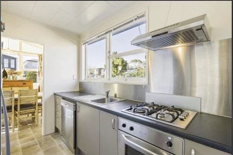 Photo of property in 37 Minaret Drive, Bucklands Beach, Auckland, 2014