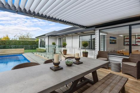 Photo of property in 33 Pohutukawa Parade, Riverhead, 0820