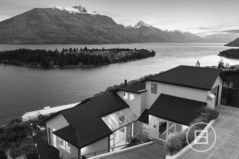 Photo of property in 16 Peregrine Place, Queenstown, 9300