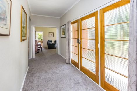 Photo of property in 14 Mangaroa Hill Road, Maoribank, Upper Hutt, 5018