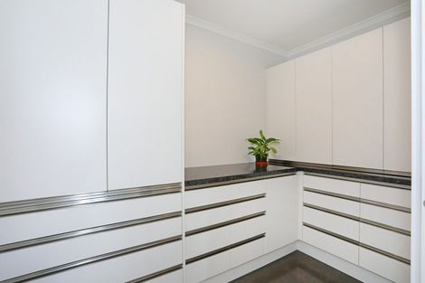 Photo of property in 25 Poplar Grove, Feilding, 4702
