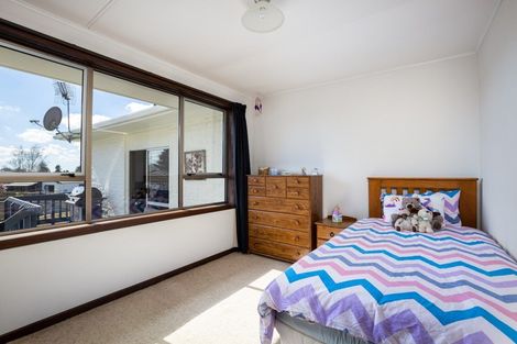 Photo of property in 15 Tainui Terrace, Inglewood, 4330