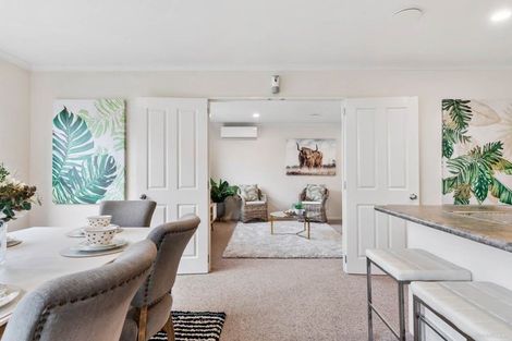 Photo of property in 14 Les Marston Place, Pukekohe, 2120