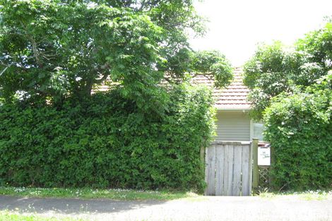 Photo of property in 13 Waterfront Road, Mangere Bridge, Auckland, 2022
