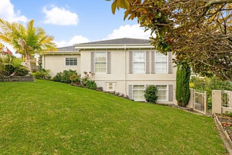 Photo of property in 14 Marguerita Place, West Harbour, Auckland, 0618