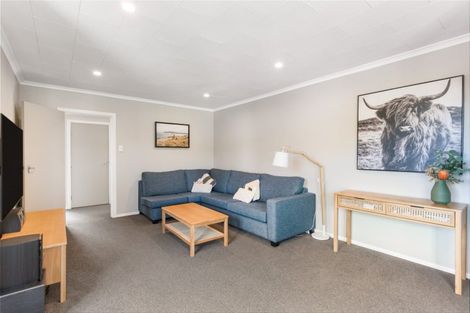 Photo of property in 16 Spicer Place, Tawa, Wellington, 5028