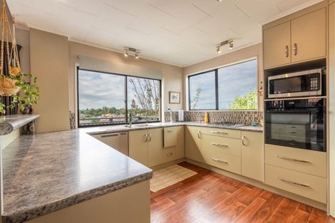 Photo of property in 13 Houhere Place, Pukete, Hamilton, 3200