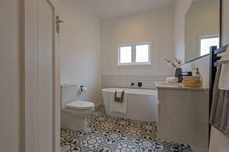 Photo of property in 6 Keith Street, Roslyn, Palmerston North, 4414