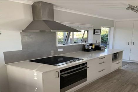 Photo of property in 330b Whangaparaoa Road, Stanmore Bay, Whangaparaoa, 0932