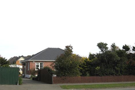 Photo of property in 4/51a Memorial Avenue, Ilam, Christchurch, 8053