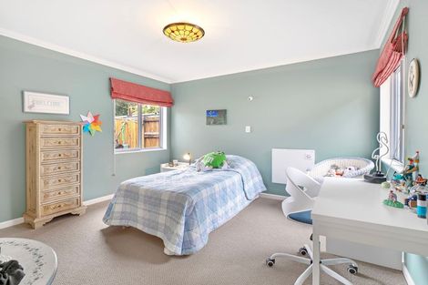Photo of property in 29 La Lena Grove, Fitzherbert, Palmerston North, 4410