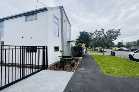 Photo of property in 65 Thackeray Place, Waltham, Christchurch, 8023