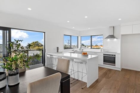 Photo of property in 39 Stanmore Bay Road, Stanmore Bay, Whangaparaoa, 0932