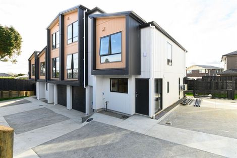Photo of property in 13 Scanlen Terrace, Kelston, Auckland, 0602