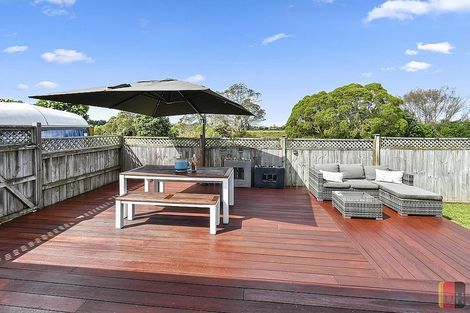 Photo of property in 50 Stranraer Crescent, Wattle Downs, Auckland, 2103