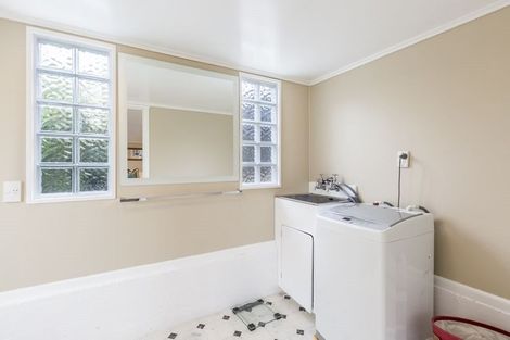 Photo of property in 1/19 Limmer Place, Browns Bay, Auckland, 0632