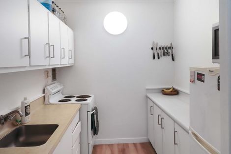 Photo of property in Hobson Court Flats, 23/70u Hobson Street, Thorndon, Wellington, 6011