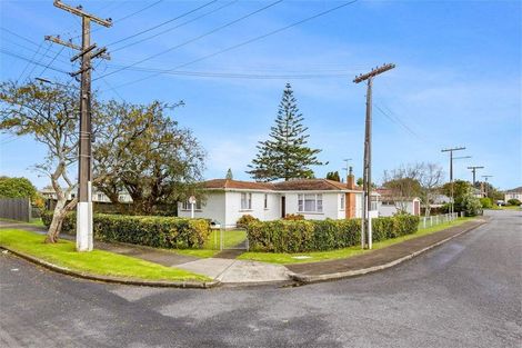 Photo of property in 11 Matapouri Road, Mangere Bridge, Auckland, 2022